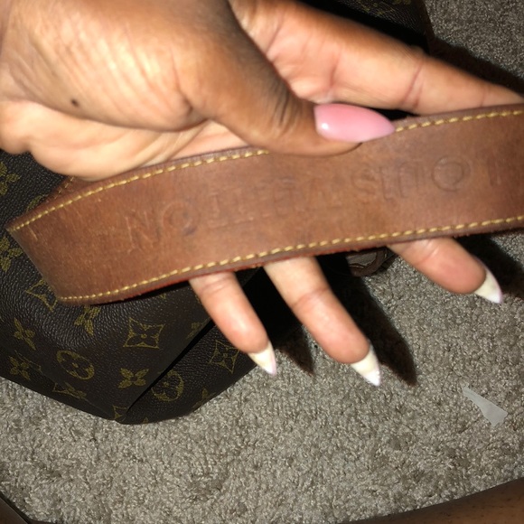 large LV - Picture 3 of 8